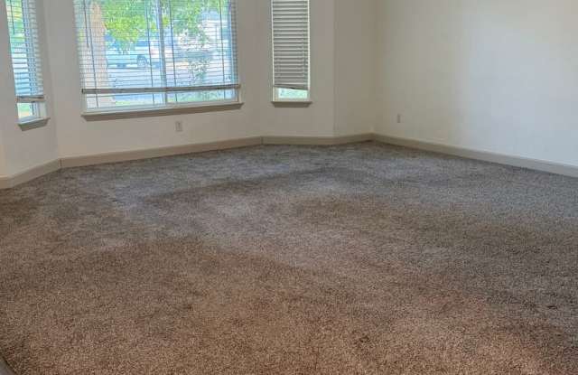 4 Bedroom home in Anderson Gallery 3