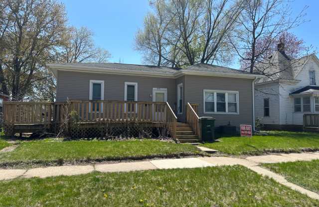 Cozy 3 Bedroom, 1 Bathroom House for Rent- 230 Polk photos photos