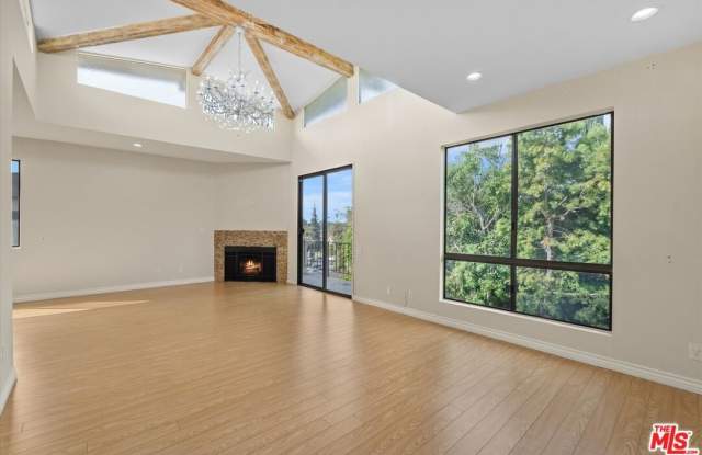 2175 S Beverly Glen Blvd photos photos