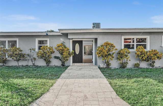 4416 SW 35th Ave photos photos