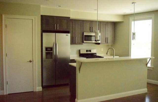 71 Willow Ct. Gallery 2