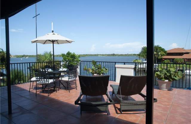 15 Royal Palm Pointe - 15 Royal Palm Boulevard, Vero Beach, FL 32960