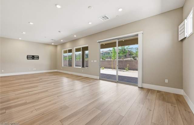 10103 Redwood Desert Drive Gallery 4