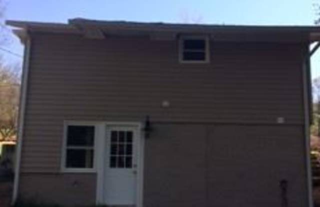 208 Tuckaseegee Road Gallery 2