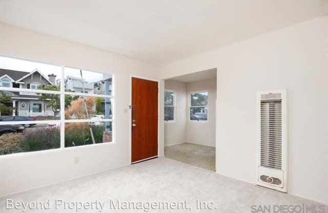 925 Opal St. Gallery 3