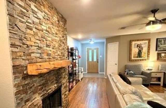 12911 Balez Drive Gallery 2