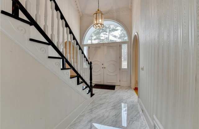 1000 Grayson Parkway Gallery 3