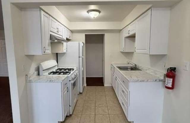 64 Stonehurst Boulevard unit: E photos photos