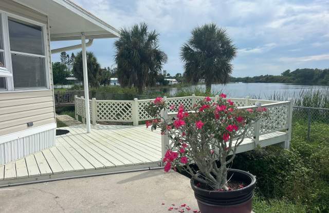 170 Sarasota Lakes Mobile home photos photos
