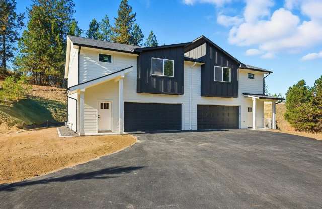 Stylish New Duplex with Scenic Surroundings photos photos