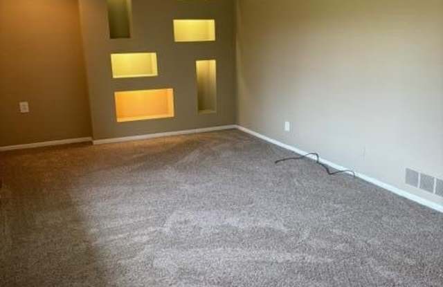 2632 Lone Oak Drive Gallery 4