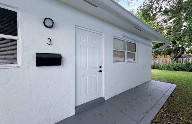 220 NW 12TH Court Gallery 3