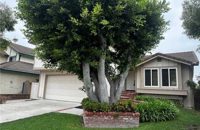 26171 Golada - 26171 Golada, Mission Viejo, CA 92692