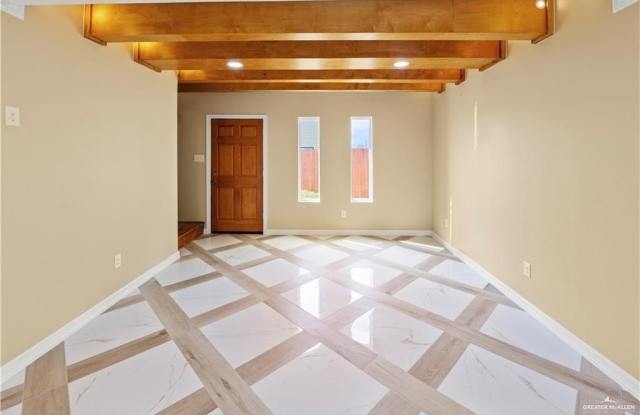 1405 E Karen Drive Gallery 2