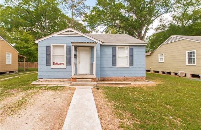 204 W CLARK Street - 204 Clark Street, Hammond, LA 70401