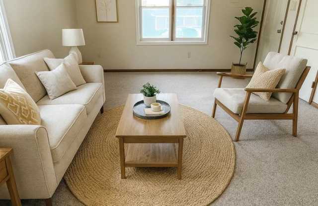 104 Sycamore St photos photos