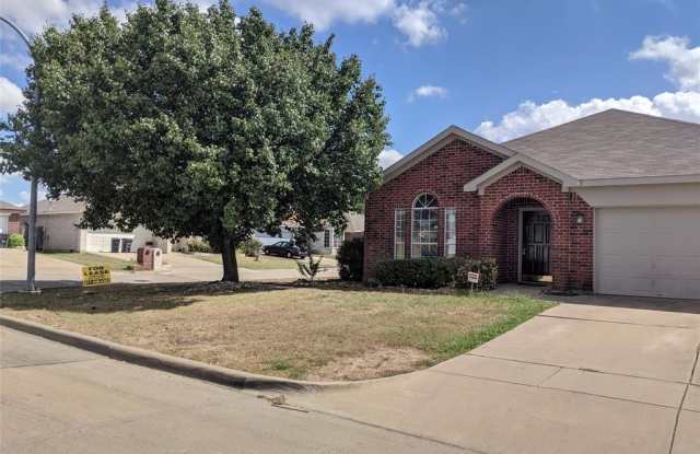7216 Park Creek Circle W - 7216 Park Creek Circle West, Fort Worth, TX 76137