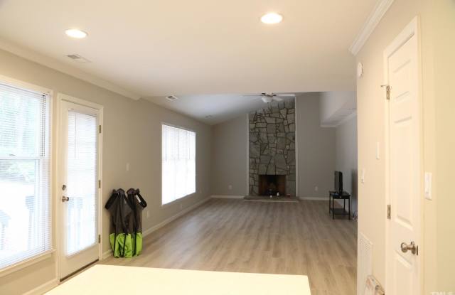 201 Fox View Place Gallery 3