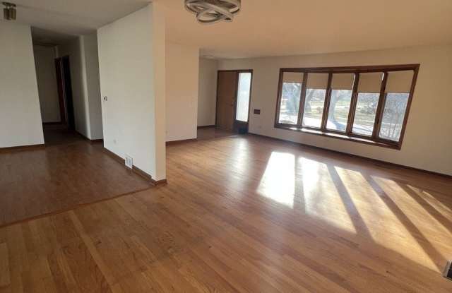 6 W Cypress Street photos photos