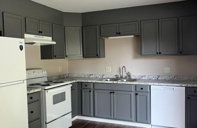 102 Fletcher Place Gallery 2