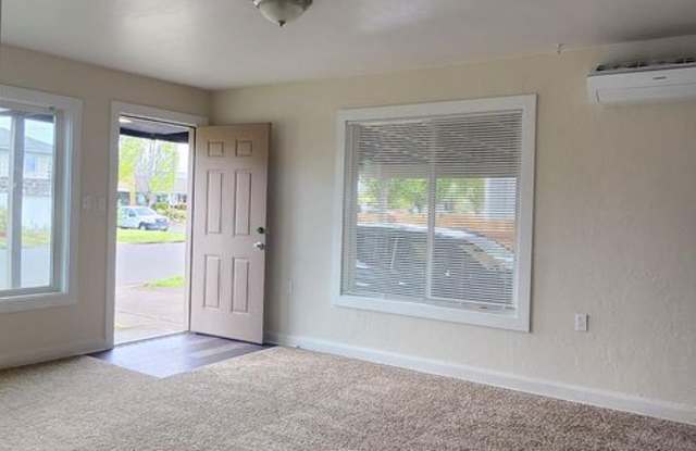$500 MOVES YOU IN! 3 Bedroom Albany House - Pet Friendly photos photos