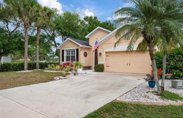 5012 Lakehurst Court Gallery 2