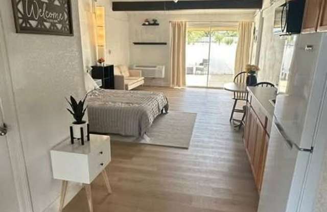 La Provence Studios photos photos