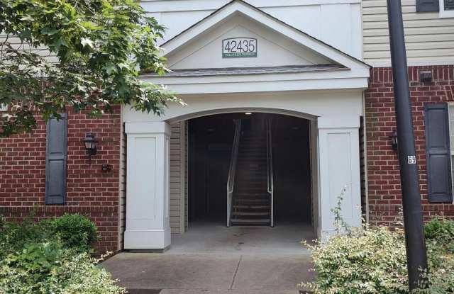 42435 HOLLYHOCK TERRACE - 42435 Hollyhock Terrace, Brambleton, VA 20148