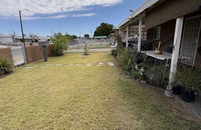 448 E Ave B photos photos