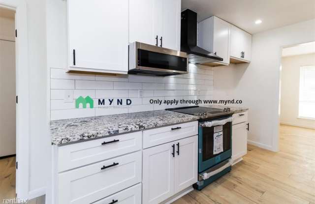 3821 Goodfellow Dr Gallery 2