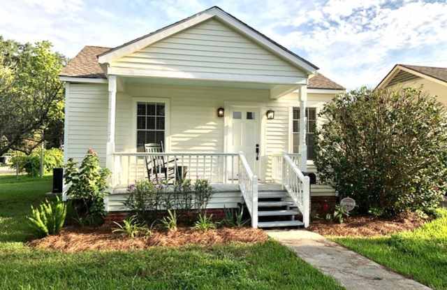 Iconic.... Capital Heights Cottage photos photos