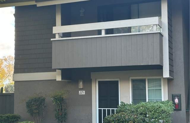 225 Springview - 225 Springview, Irvine, CA 92620