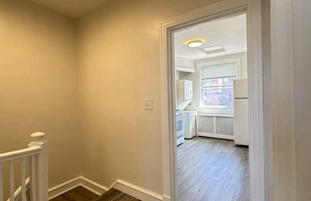 4222 Shamrock Avenue - 2 Gallery 4