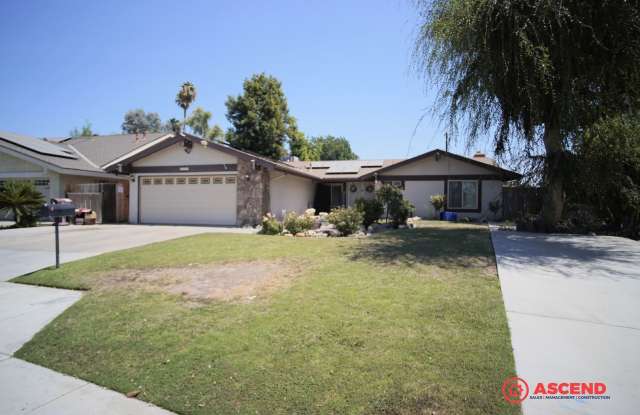 Stunning 4 Bedroom Home Near Shopping Center! photos photos Stunning 4 Bedroom Home Near Shopping Center! photos photos