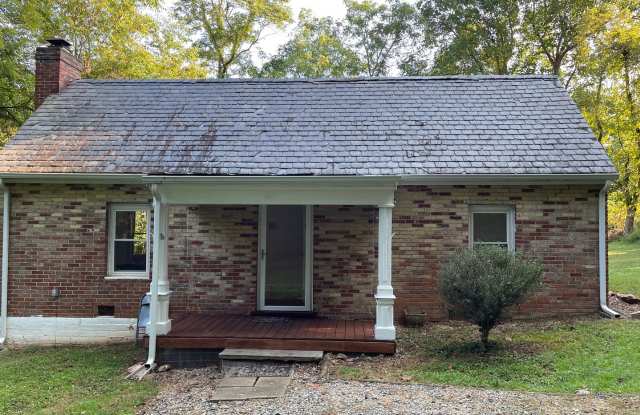 Single Family Home on Old Graves Mill Road - 515 Old Graves Mill Road, Lynchburg, VA 24502