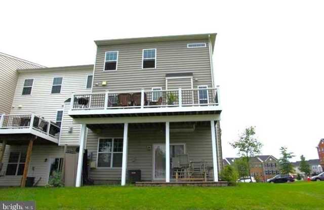 1720 MOULTRIE TERRACE NE photos photos