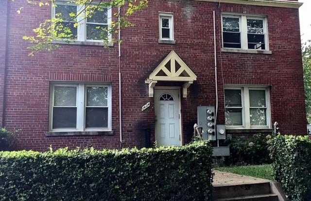 1424 STAPLES STREET NE photos photos