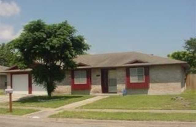 2412 Boca Chica Drive - 2412 Boca Chica Drive, Portland, TX 78374