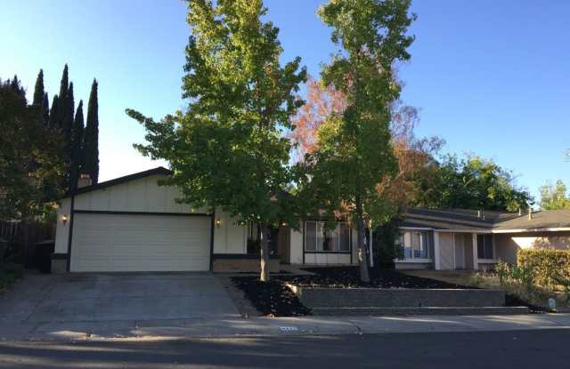 Clean Large 4 Bedroom 2 Bathroom Home For Rent - Section 8 Vouchers Accepted. photos photos