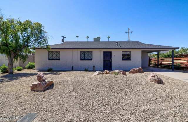 3532 N CARHILL Avenue Gallery 2