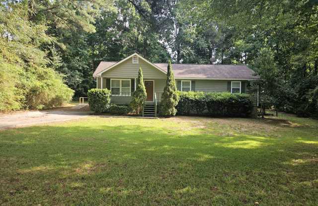 3BR Ranch In Powder Springs Gallery 3