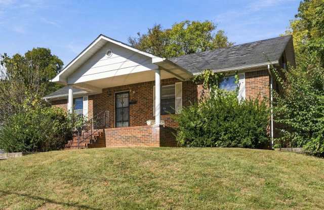 Spacious 4-Bedroom, 3-Bath Home in Cookeville – Finished Attic, Basement & Bonus Workshop! Gallery 3