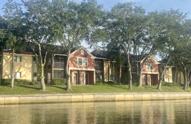 5704 Baywater Dr - 5704 Baywater Drive, Town 'n' Country, FL 33615