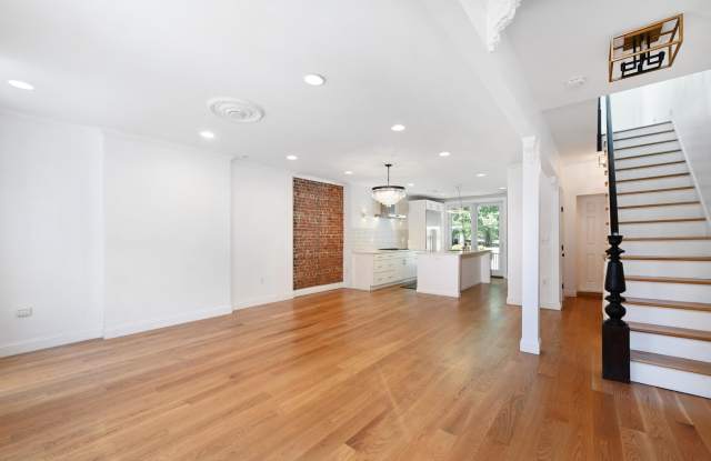 154 8TH ST Gallery 3