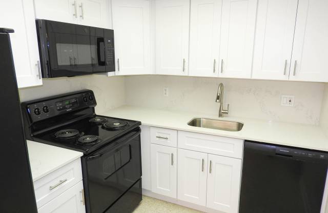 1232 Cabana Road unit: 3 photos photos