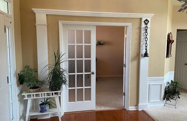 Room in 7 Bedroom Home at Arbor Vista Dr photos photos