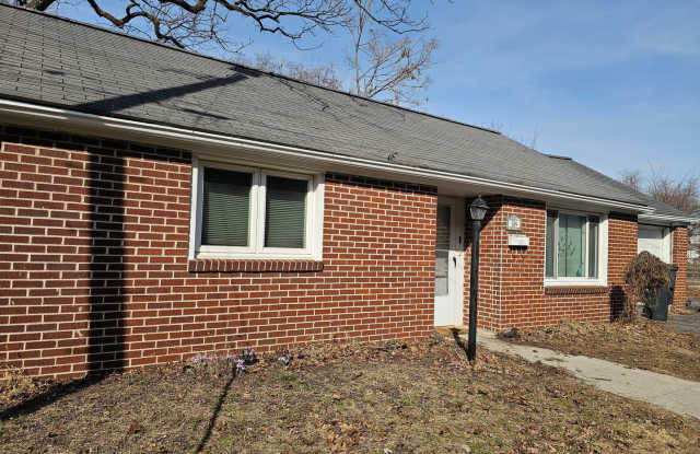 Cozy Two Bedroom Single Family Home photos photos