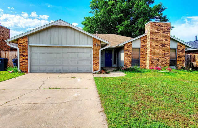 Spacious Living in a Prime Yukon Location photos photos
