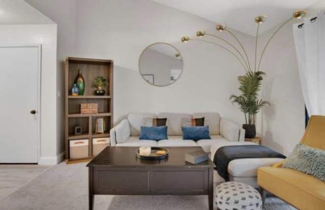 2921 Winding Ln Gallery 2