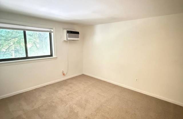 3107 NAYLOR Road SE Gallery 4